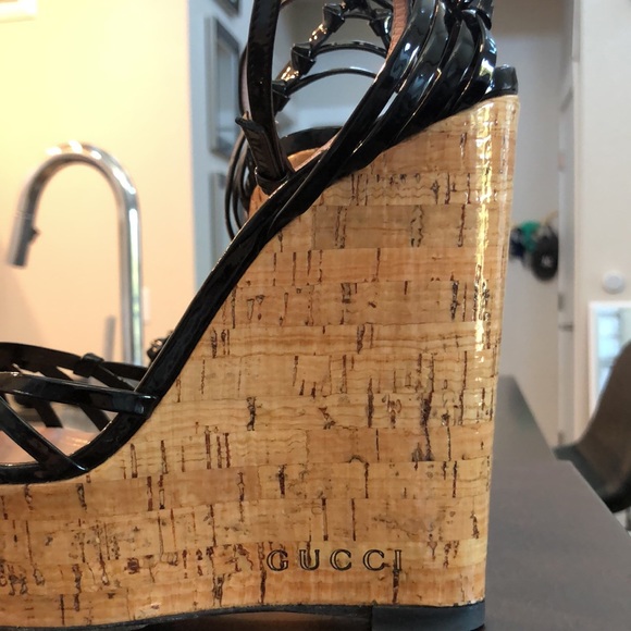 Gucci Black Vernice Wedge Sandals - Picture 3 of 8